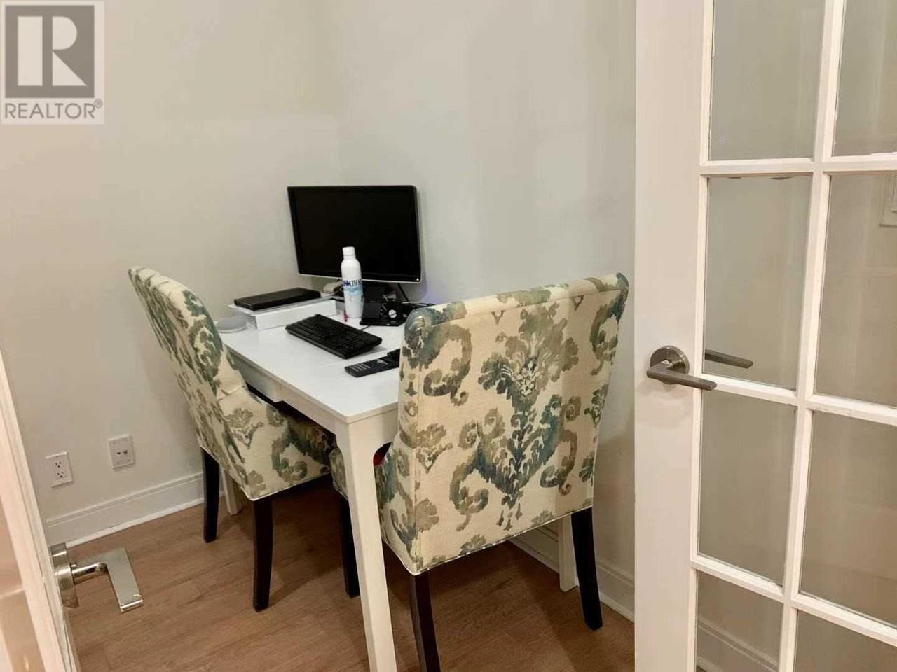 Burnhamthorpe Rd E & Hurontario St #2901 - Photo 5 of 11