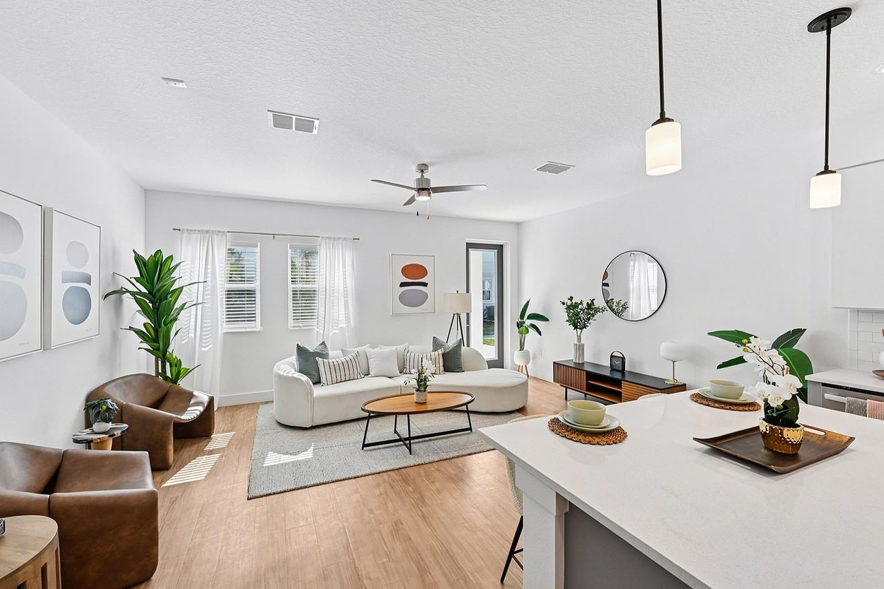 Encanto Isla | Townhomes for Rent - Photo 3 of 49