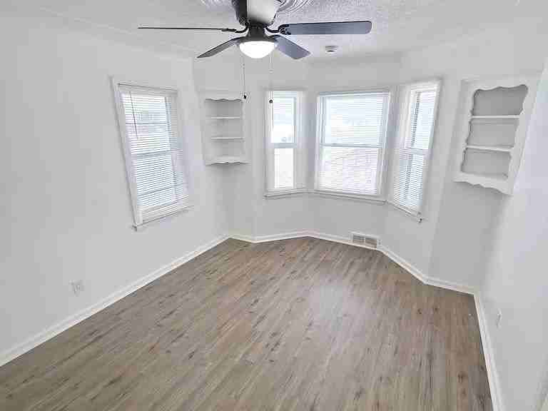 16531 Linwood St #NA - Photo 3 of 7