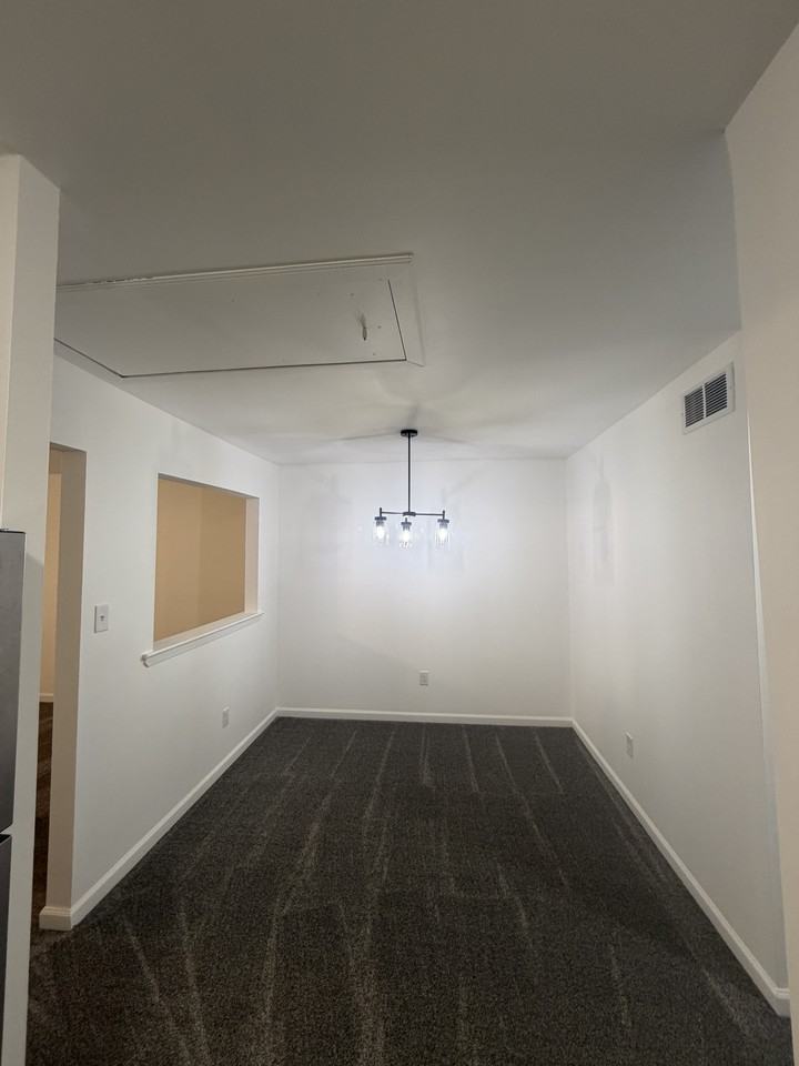 2122 Ted Jim Dr #B - Photo 2 of 16