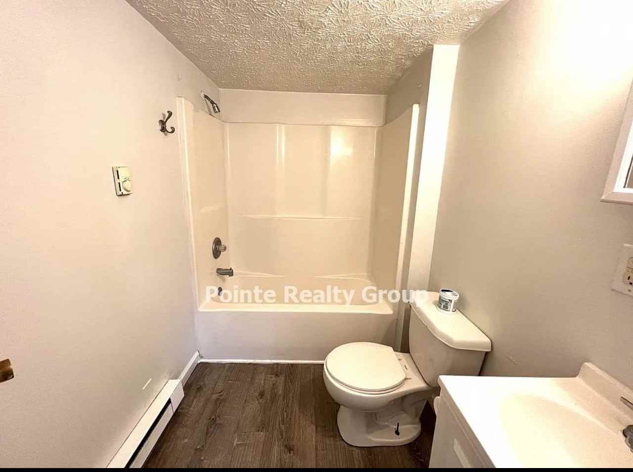 409 Brook Ave #NA - Photo 5 of 8