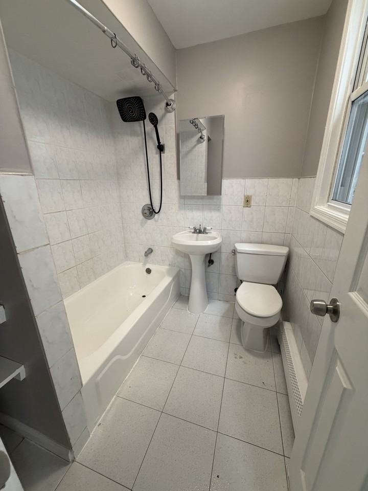 426 Kennedy Blvd #1 - Photo 5 of 10