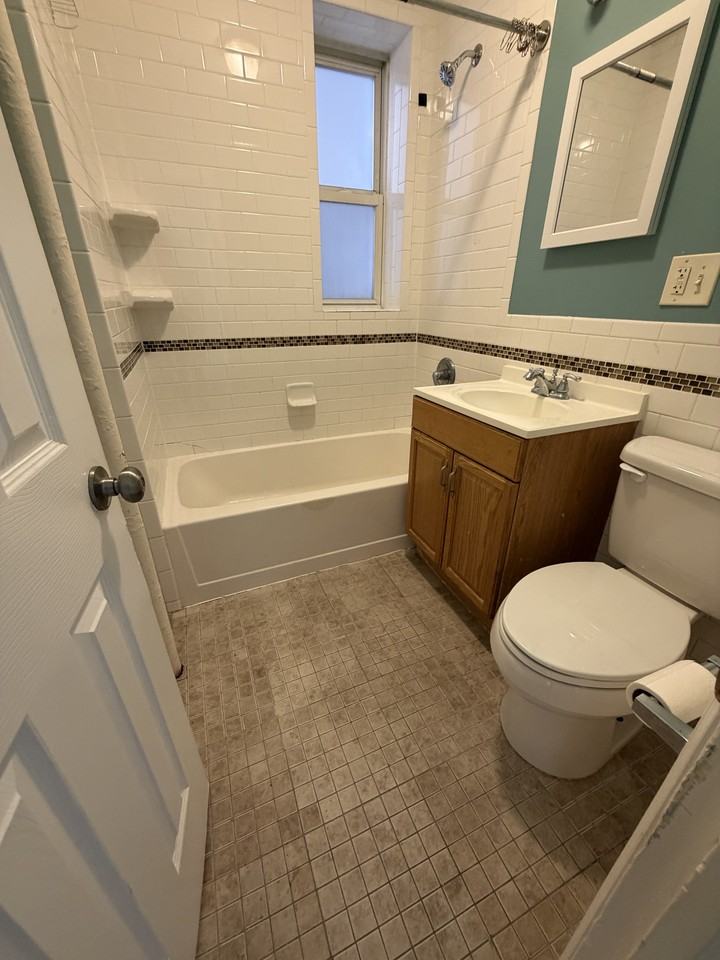 160 Avenue C #A4 - Photo 4 of 8