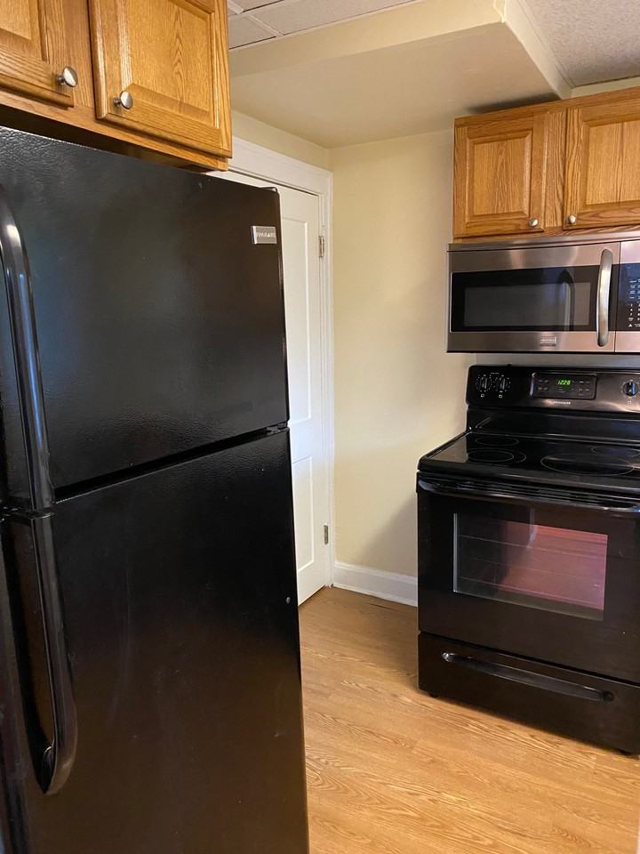 1408 Haines Ave #1408 - Photo 3 of 10