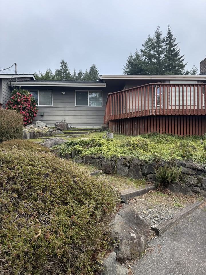 2005 62nd Ave Nw #A - Photo 4 of 9