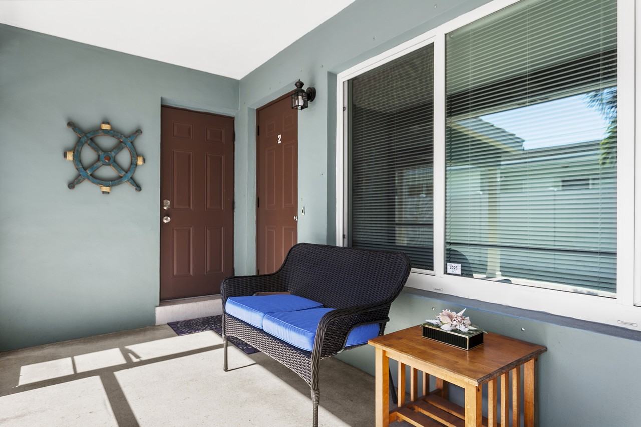 1317 Se 22nd Ave #2 - Photo 2 of 14