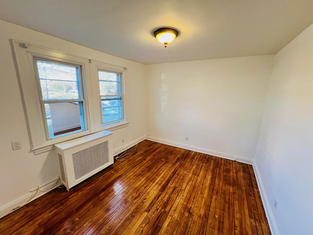 24 Inwood Rd #1-1stFL - Photo 7 of 9