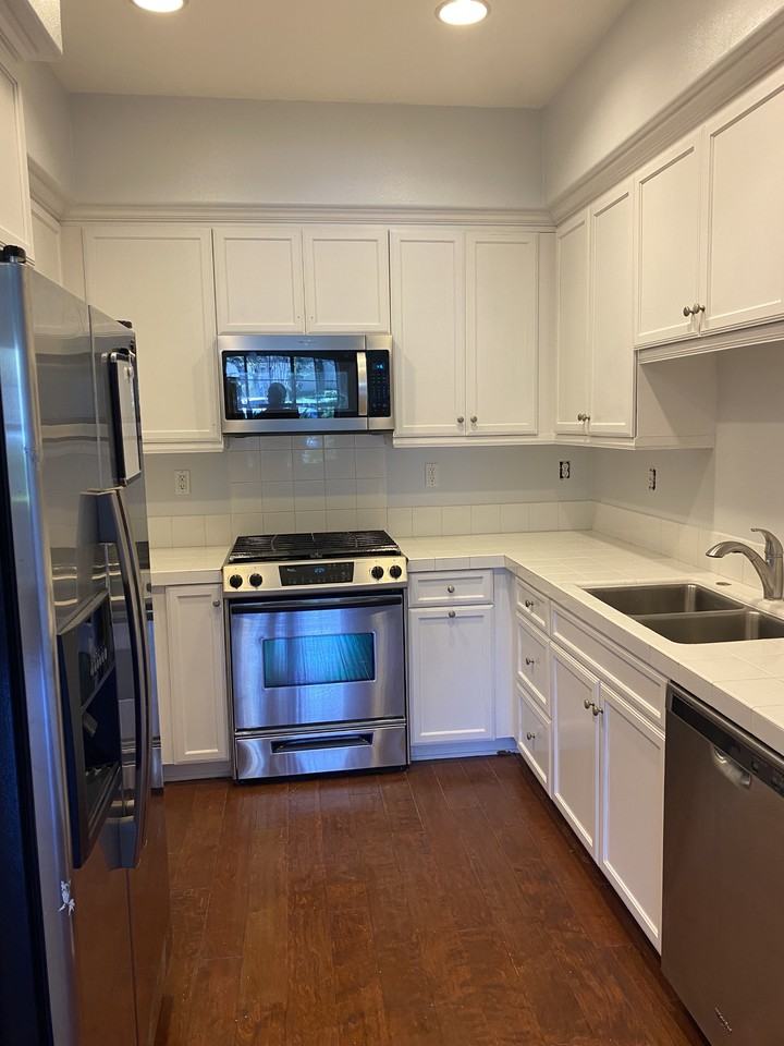 101 Hallmark #101 - Photo 6 of 38