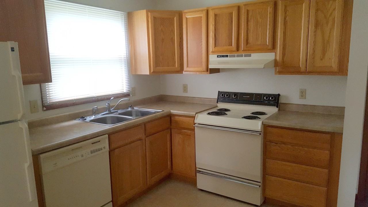 1718 45th St Nw #3 - Photo 7 of 8