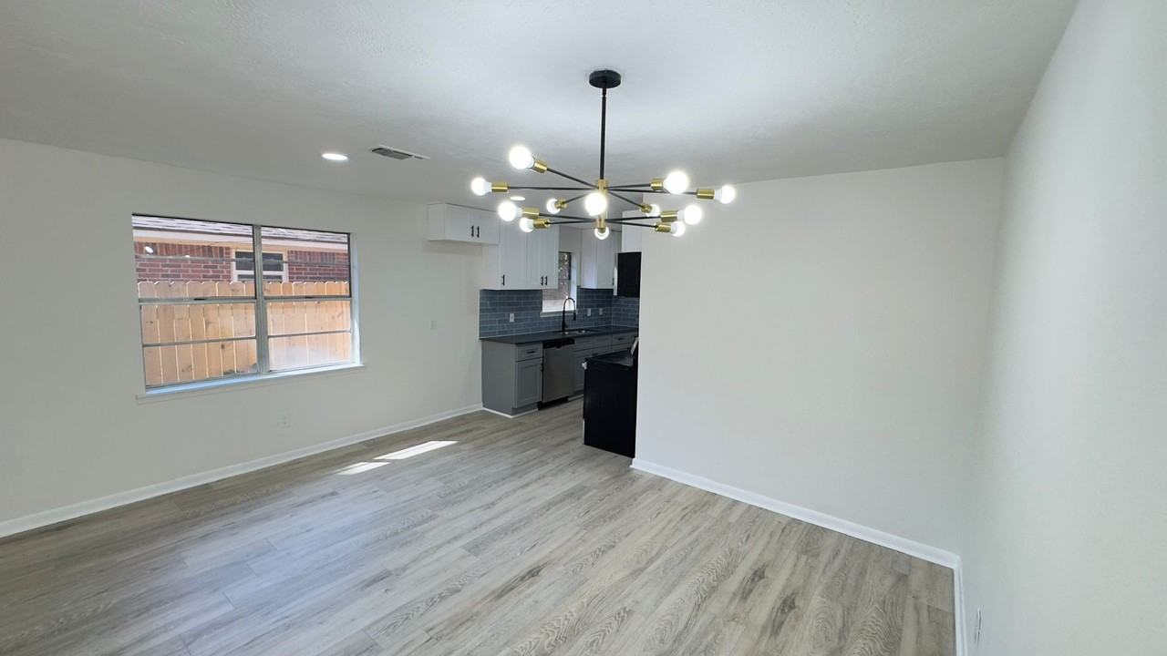 829 Canfield St #NA - Photo 2 of 13