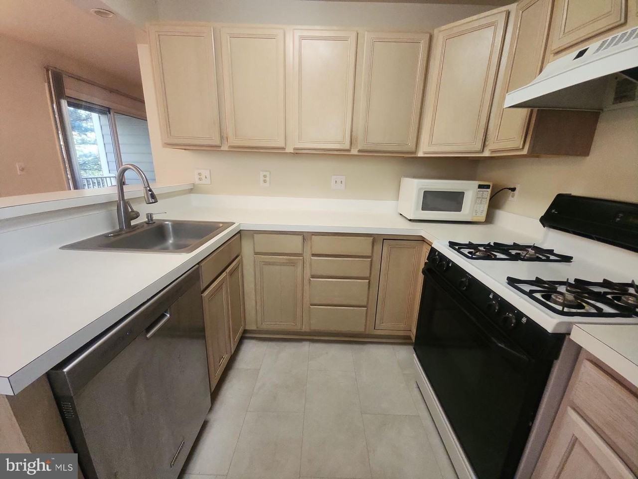 105 Timberbrook Ln #102 - Photo 5 of 17