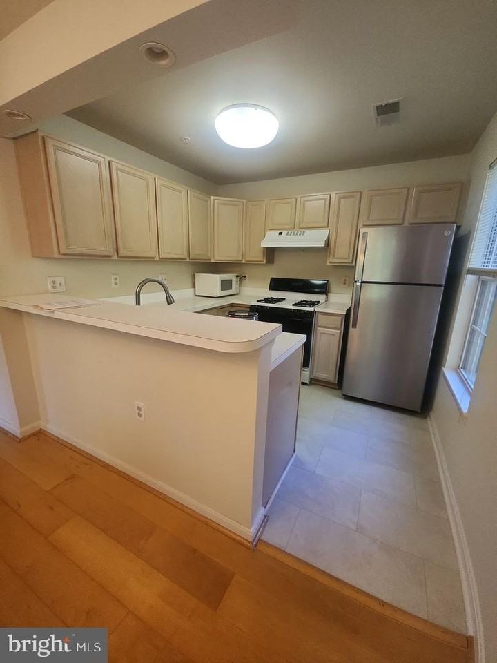 105 Timberbrook Ln #102 - Photo 6 of 17