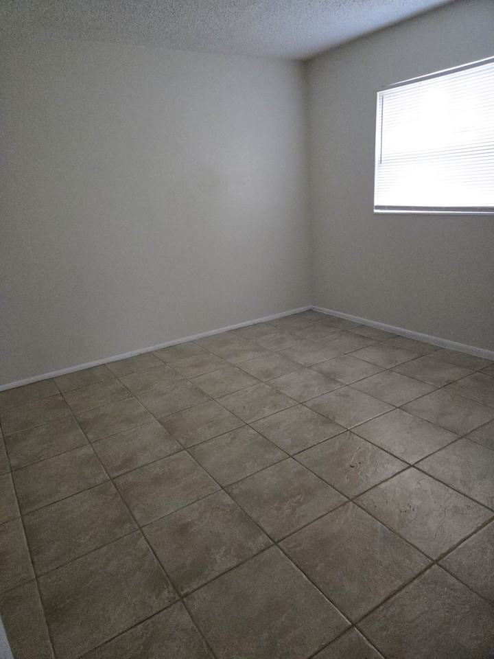 705 Michigan Ct #3 - Photo 4 of 10