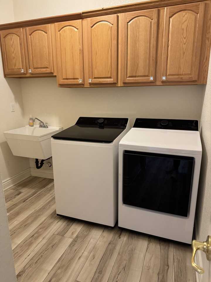 1361 Elges Ave #NA - Photo 7 of 14