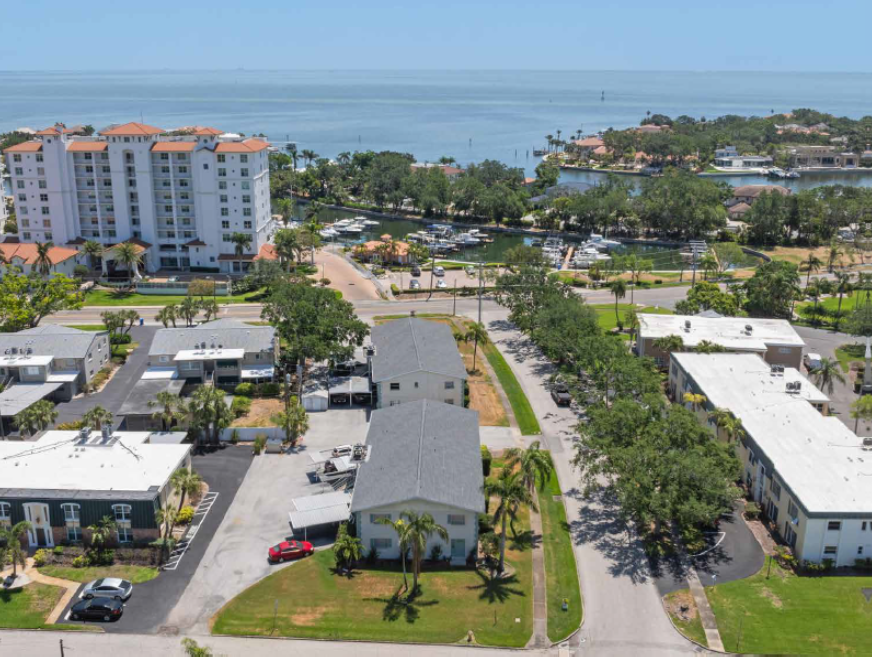 510 Bayview Dr Ne #A - Photo 3 of 17