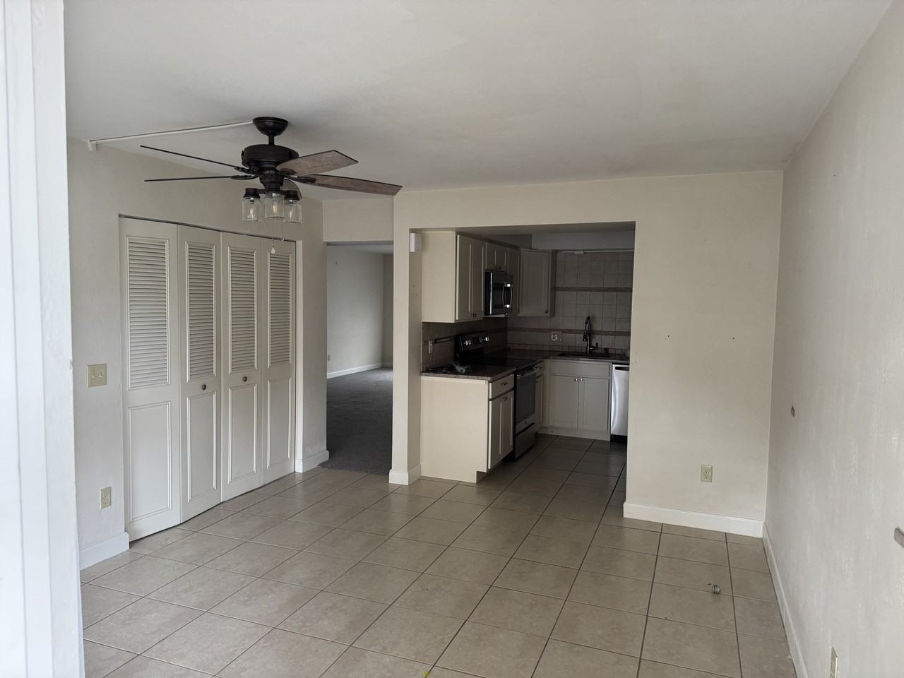 510 Bayview Dr Ne #A - Photo 7 of 17