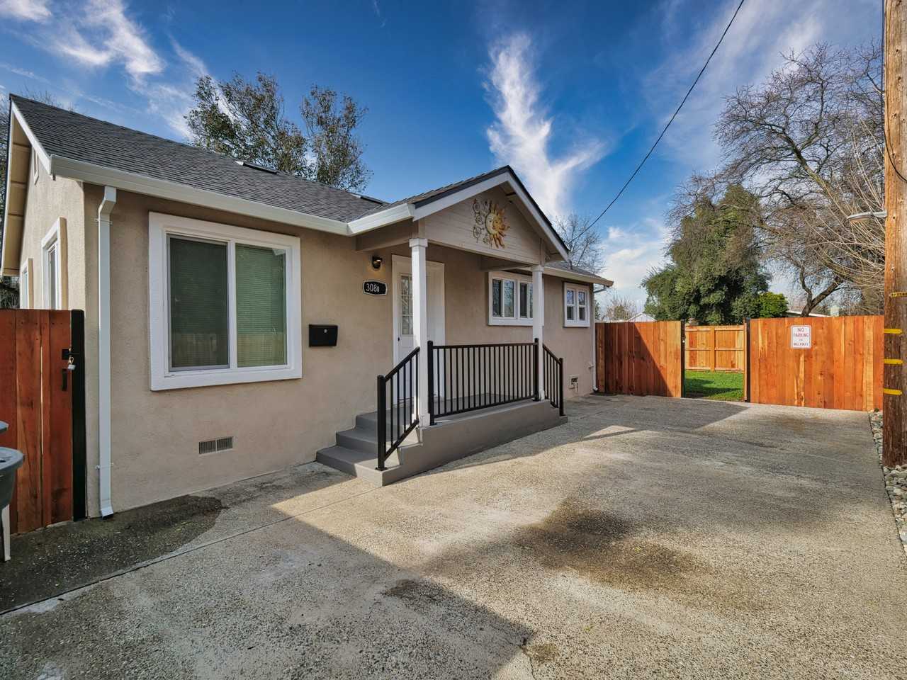 308 6th St #B - Photo 6 of 20