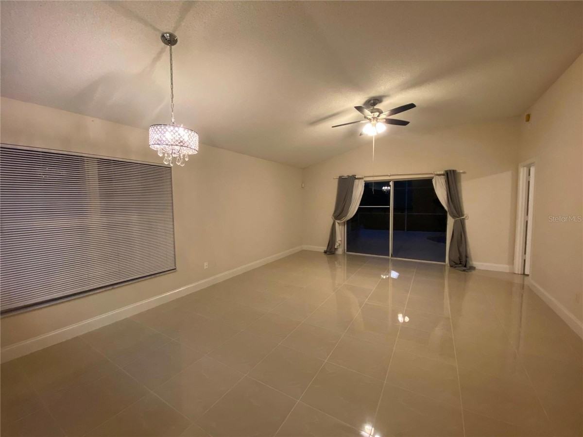 2693 Chatham Cir #NA - Photo 2 of 26