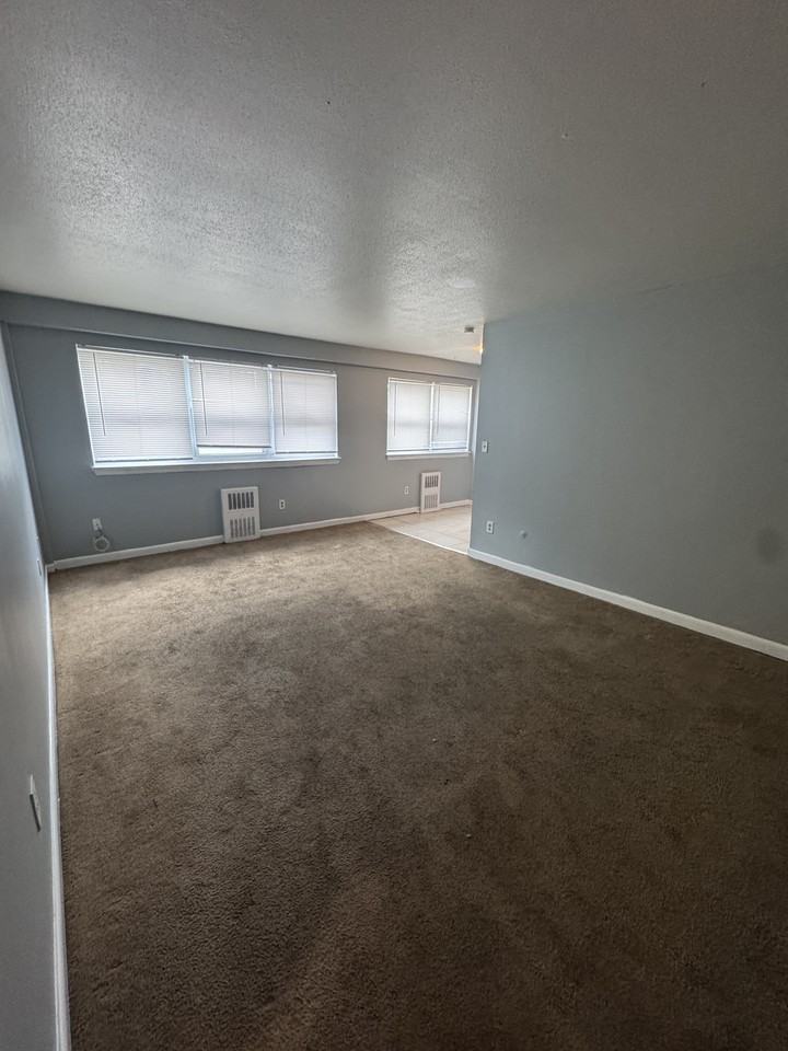 50 Gillett Street #D4 - Photo 2 of 5