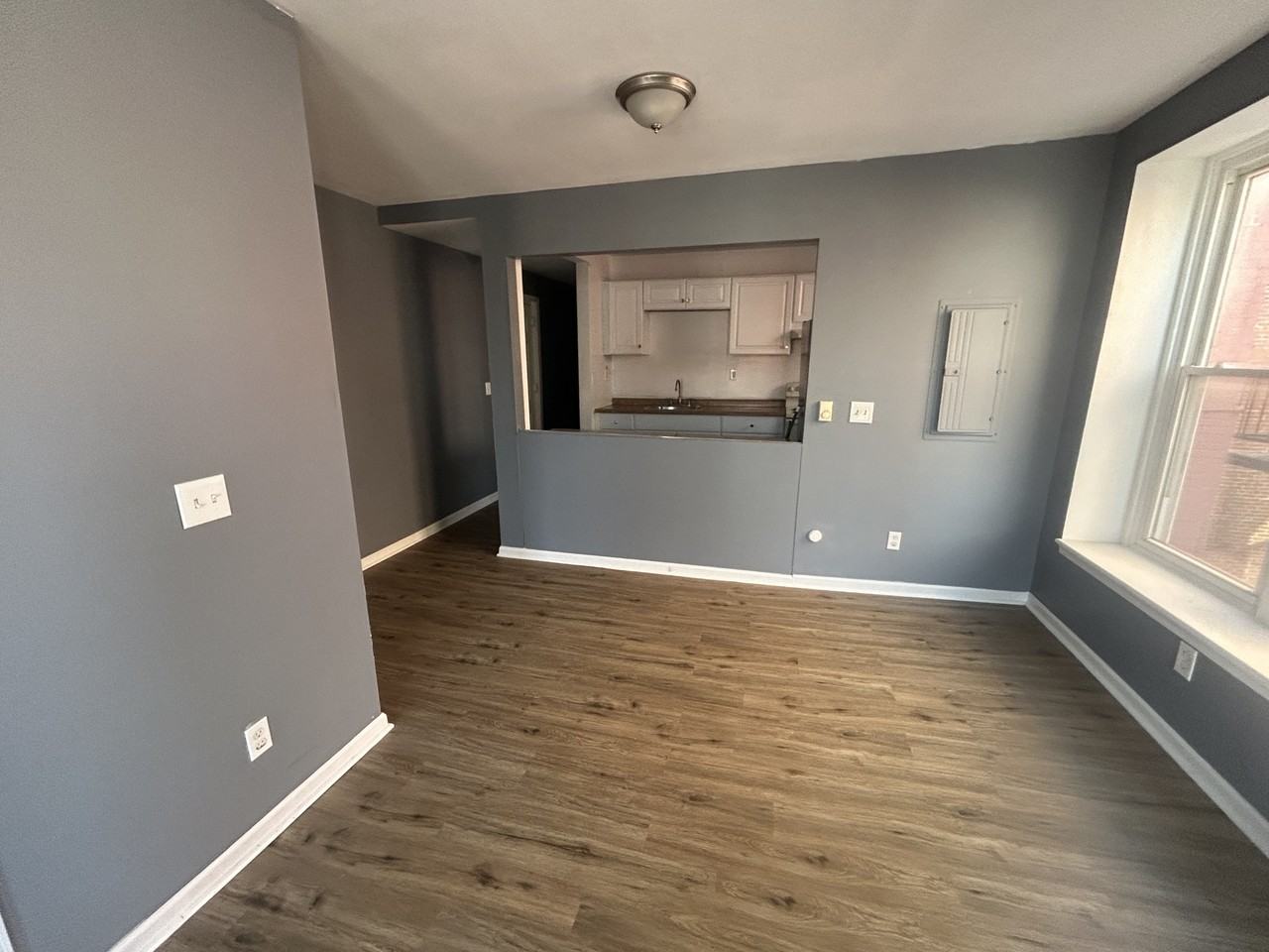 218 N 6th St #3 - Photo 2 of 9