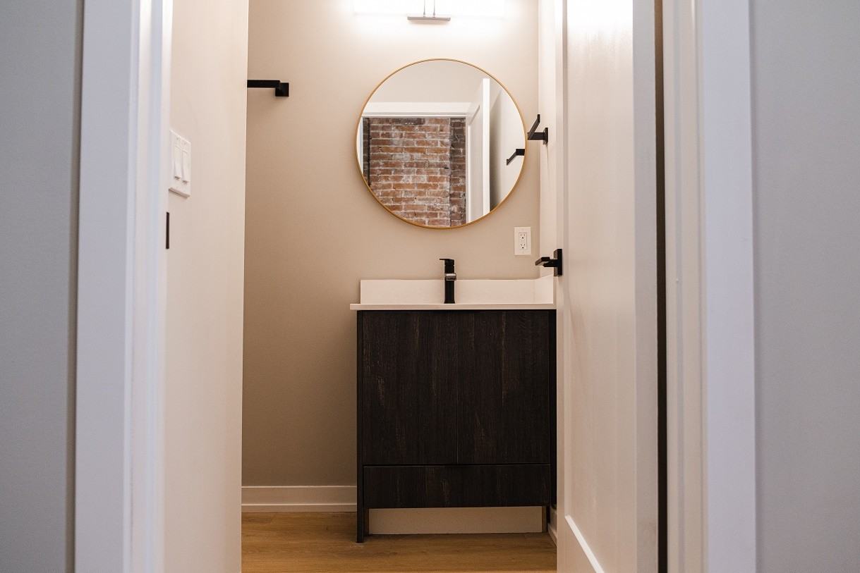 140 Simcoe Street - Photo 2 of 16