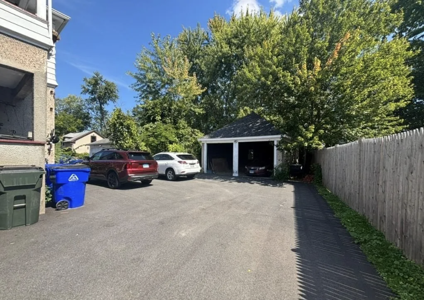 62 Quaker Ln S #3 - Photo 3 of 12