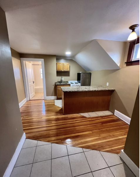 62 Quaker Ln S #3 - Photo 5 of 12