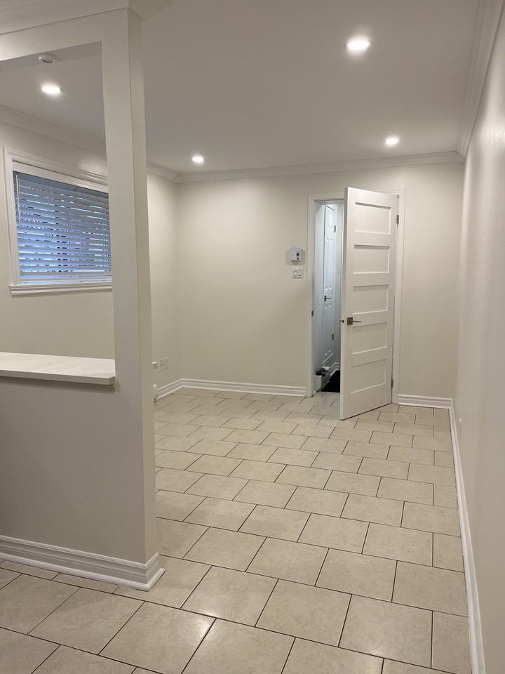 704 Rue Albert-Couture #704A - Photo 3 of 10