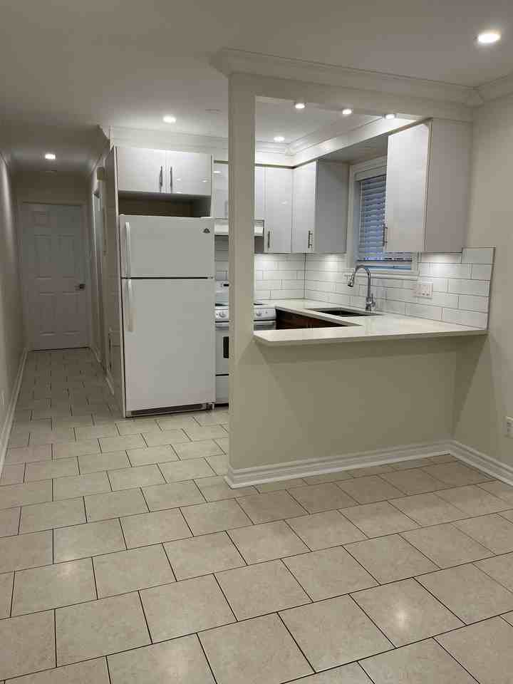 704 Rue Albert-Couture #704A - Photo 5 of 10