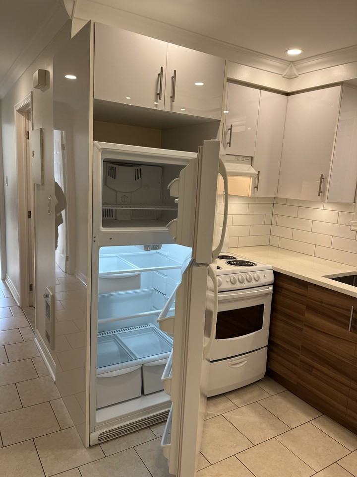 704 Rue Albert-Couture #704A - Photo 6 of 10