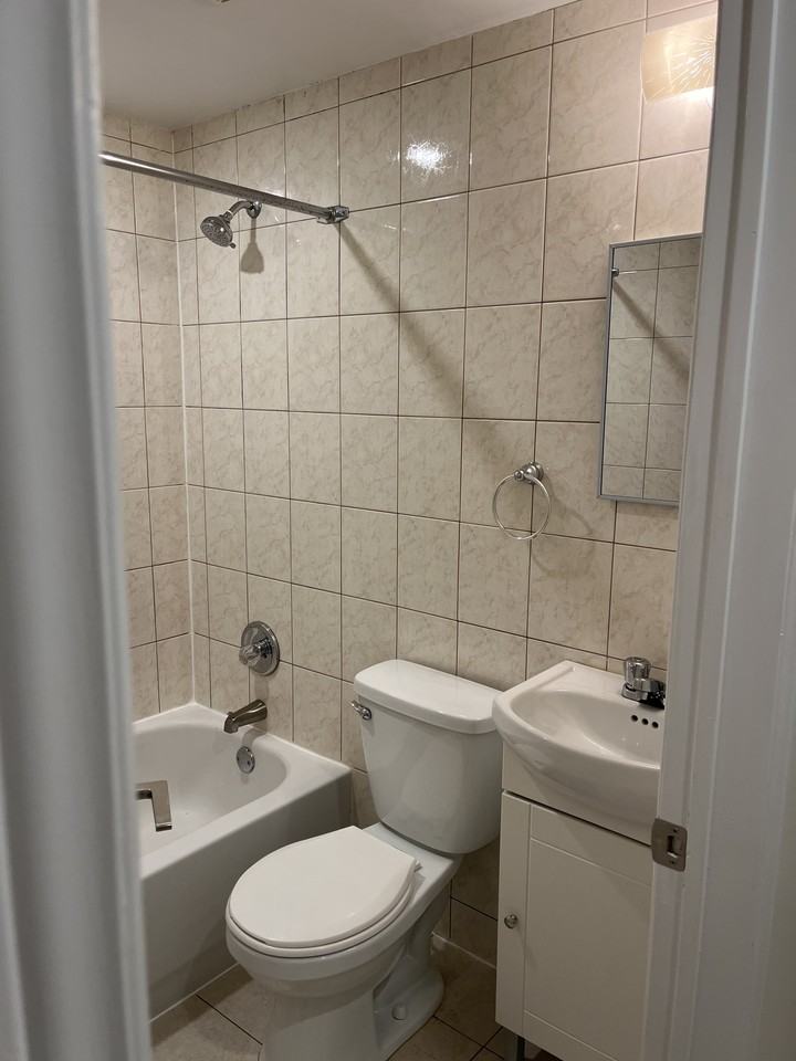 704 Rue Albert-Couture #704A - Photo 7 of 10