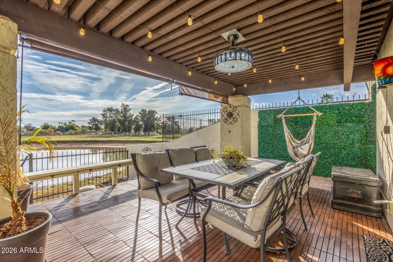 2529 N Miller Rd - Photo 3 of 50