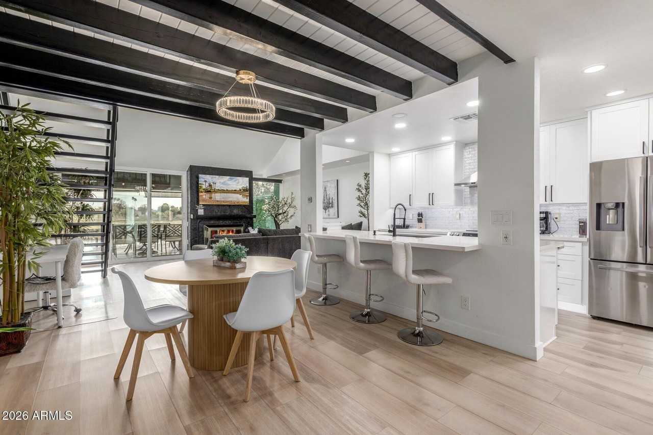 2529 N Miller Rd - Photo 4 of 50