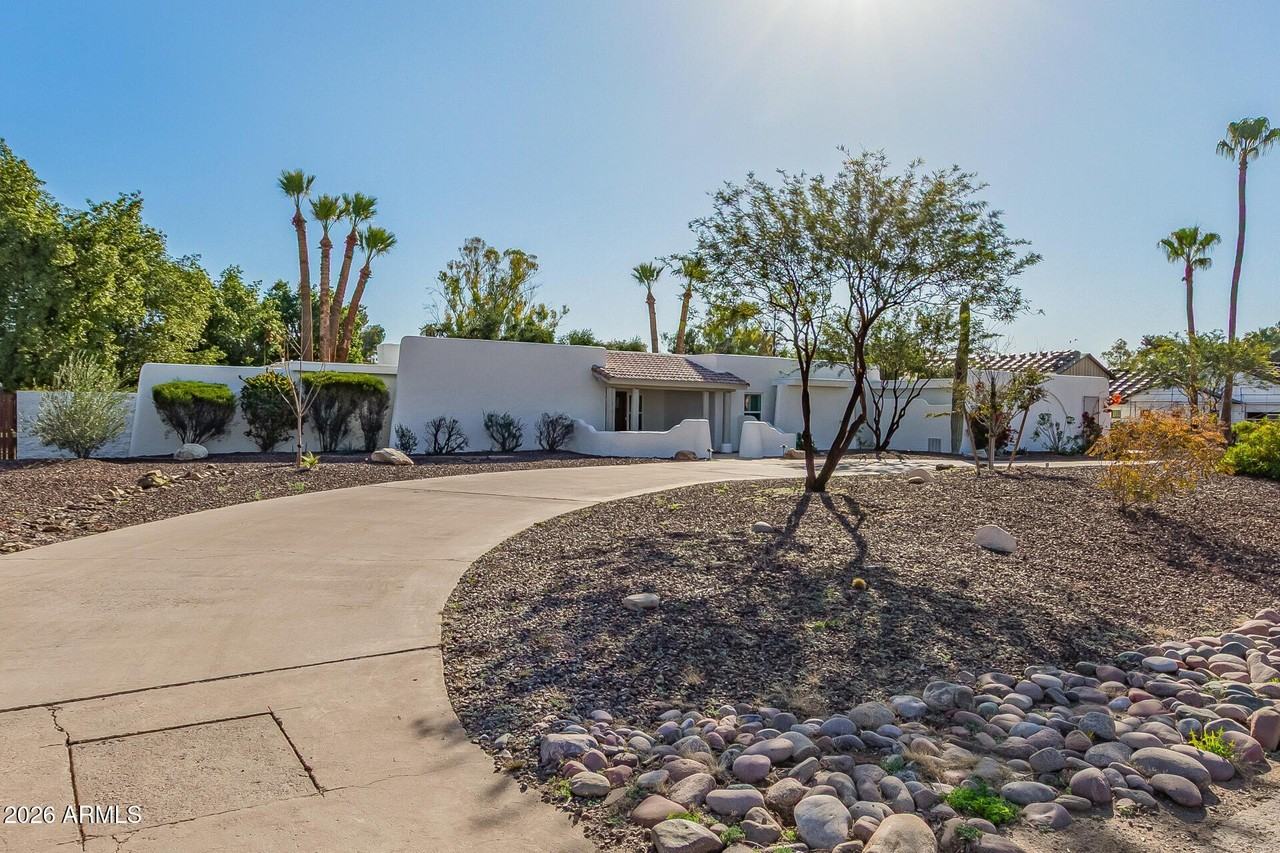 11243 N Saint Andrews Way - Photo 4 of 50