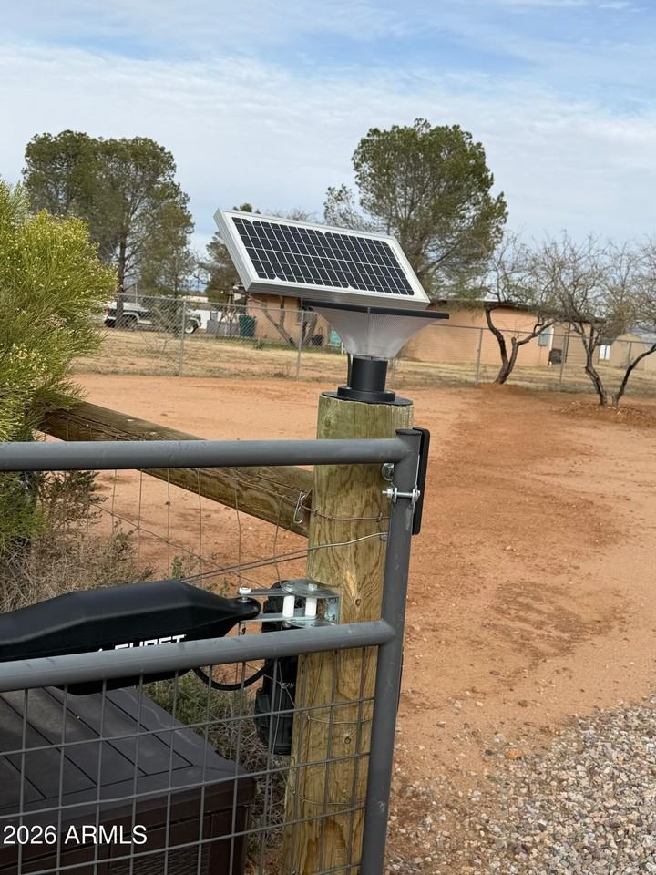 5333 S Santa Claus Ave - Photo 3 of 40