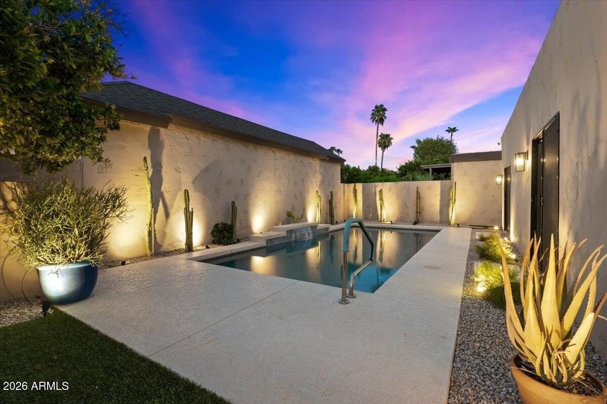 7922 E Crestwood Way - Photo 3 of 48