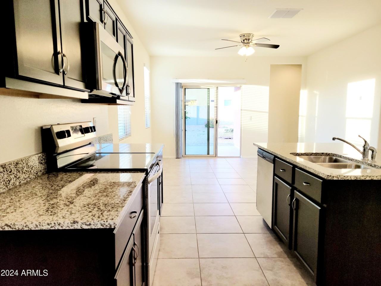 11418 E Cliffrose Ln - Photo 5 of 17