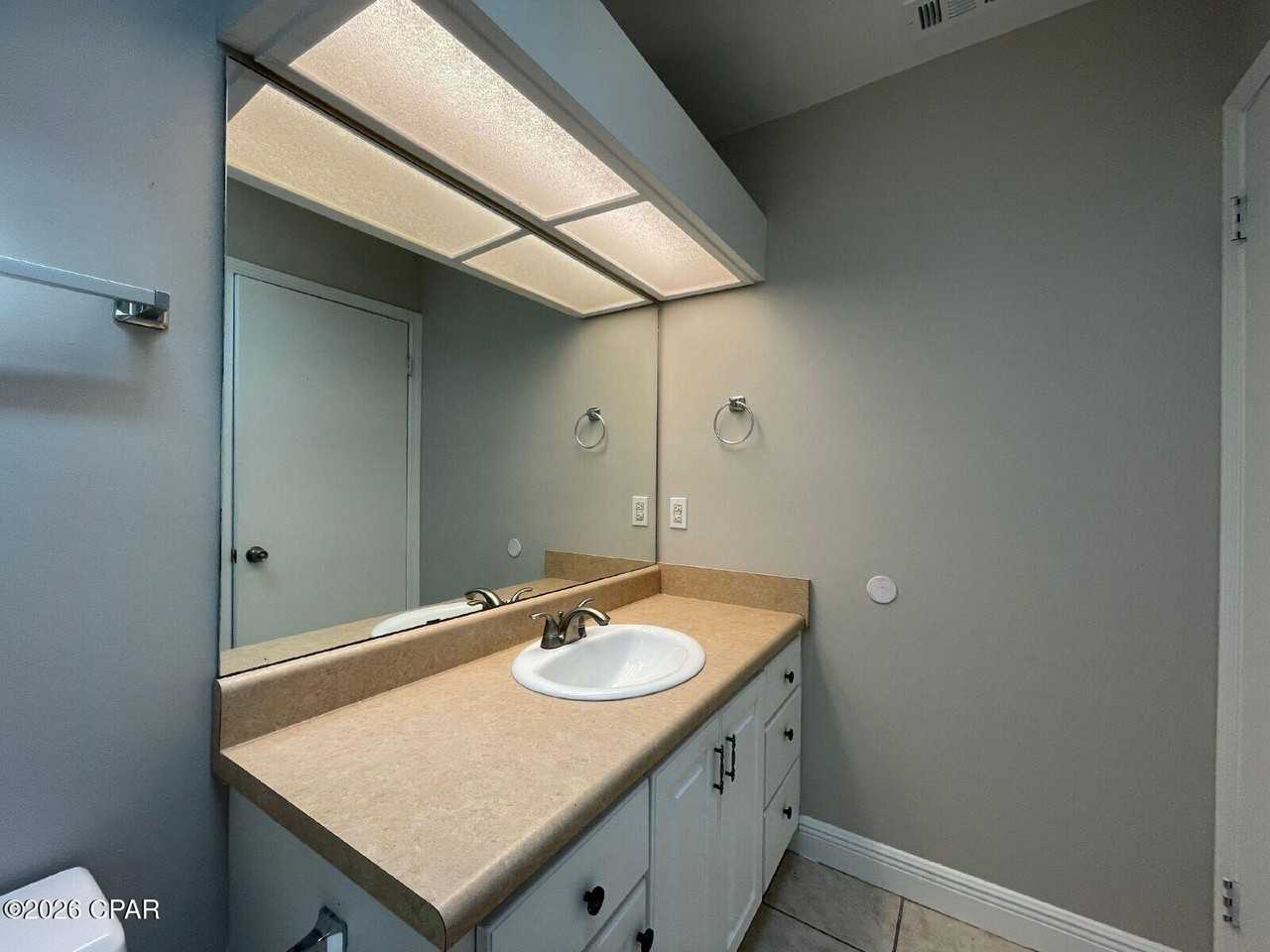 122 Treasure Palm Dr - Photo 4 of 23