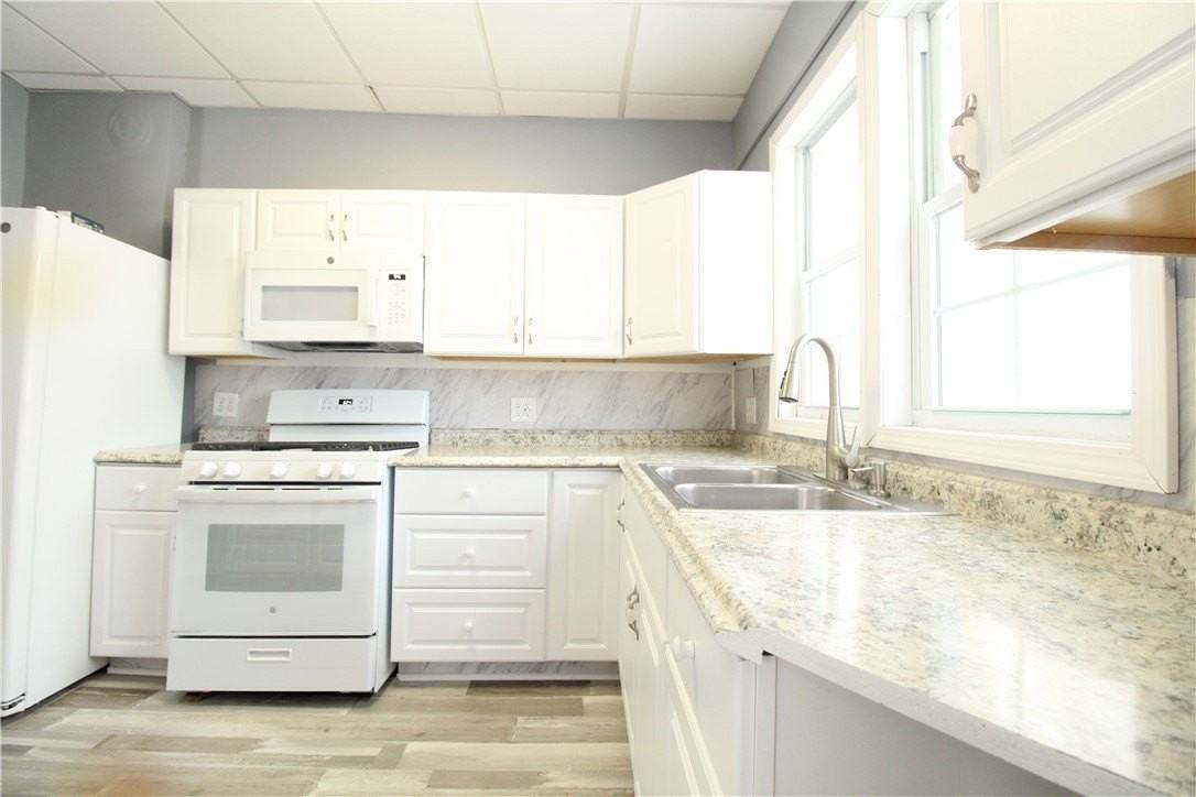 249 Princeton Ave - Photo 6 of 28