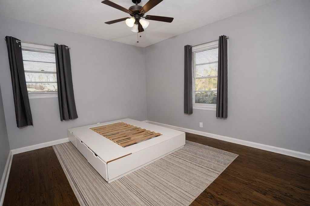 4513 Gladys Dr - Photo 4 of 10