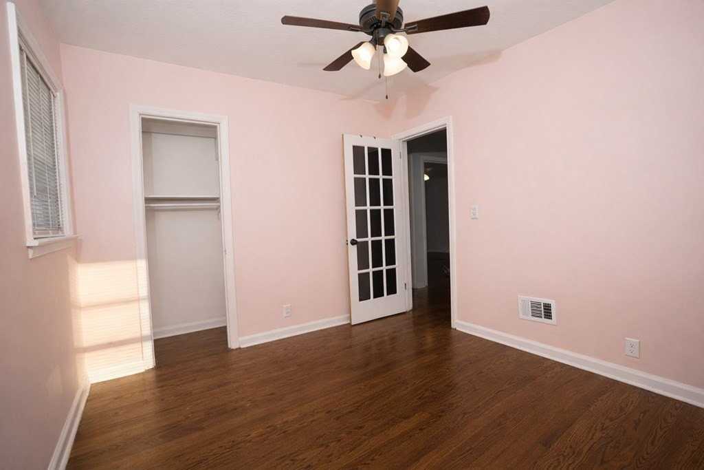 4513 Gladys Dr - Photo 7 of 10