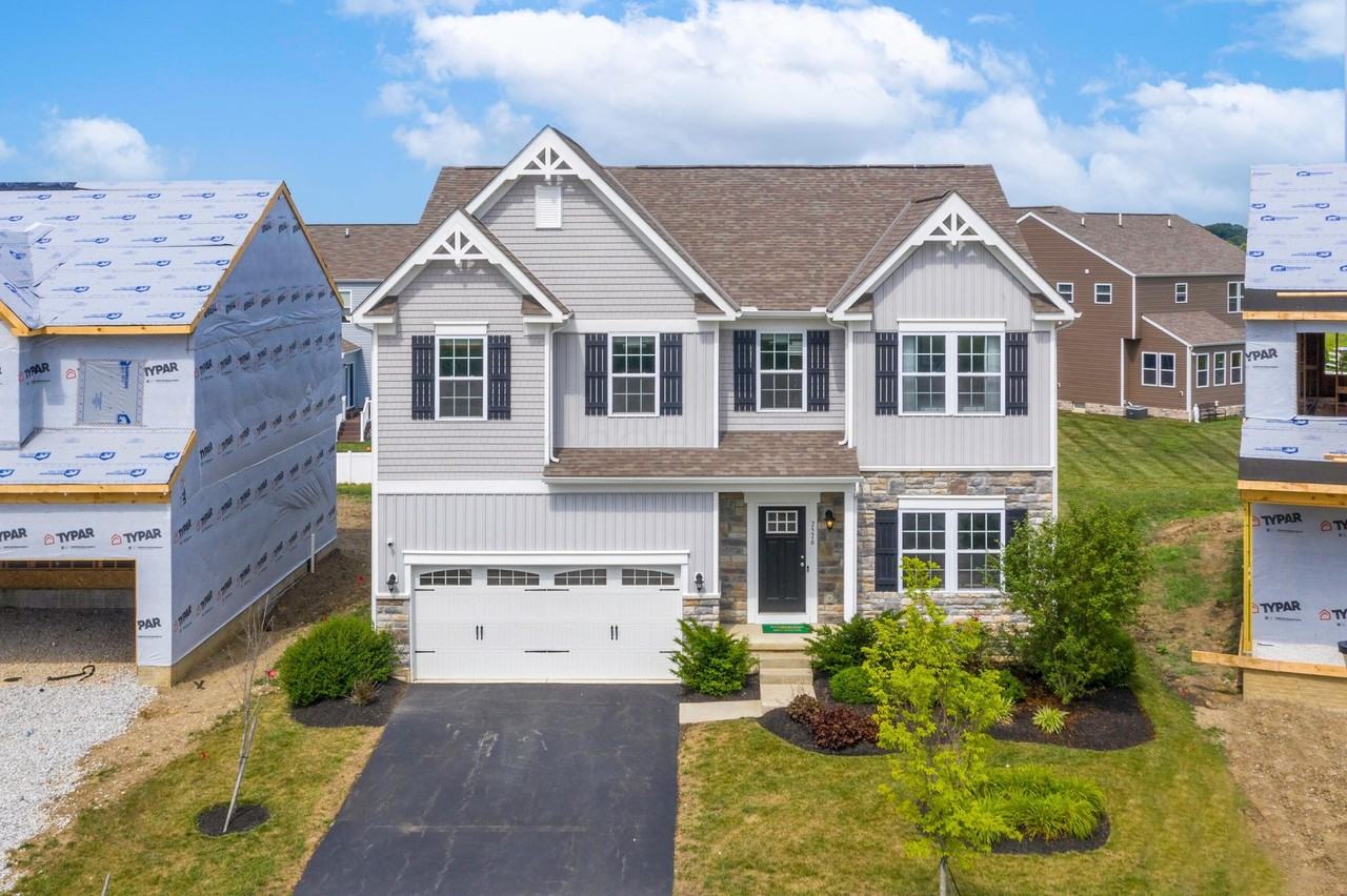 7576 Bullseye Dr - Photo 2 of 36