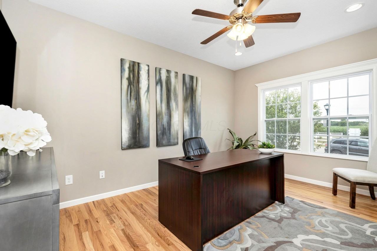 7576 Bullseye Dr - Photo 6 of 36