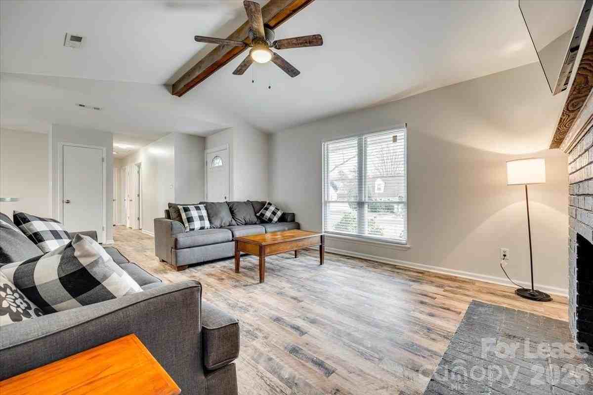 10932 Copper Field Dr - Photo 5 of 29