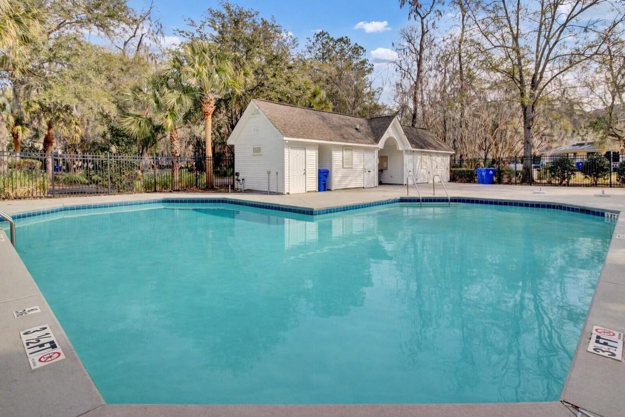 7936 Shadow Oak Dr - Photo 3 of 28