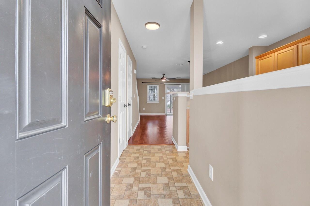 7936 Shadow Oak Dr - Photo 5 of 28