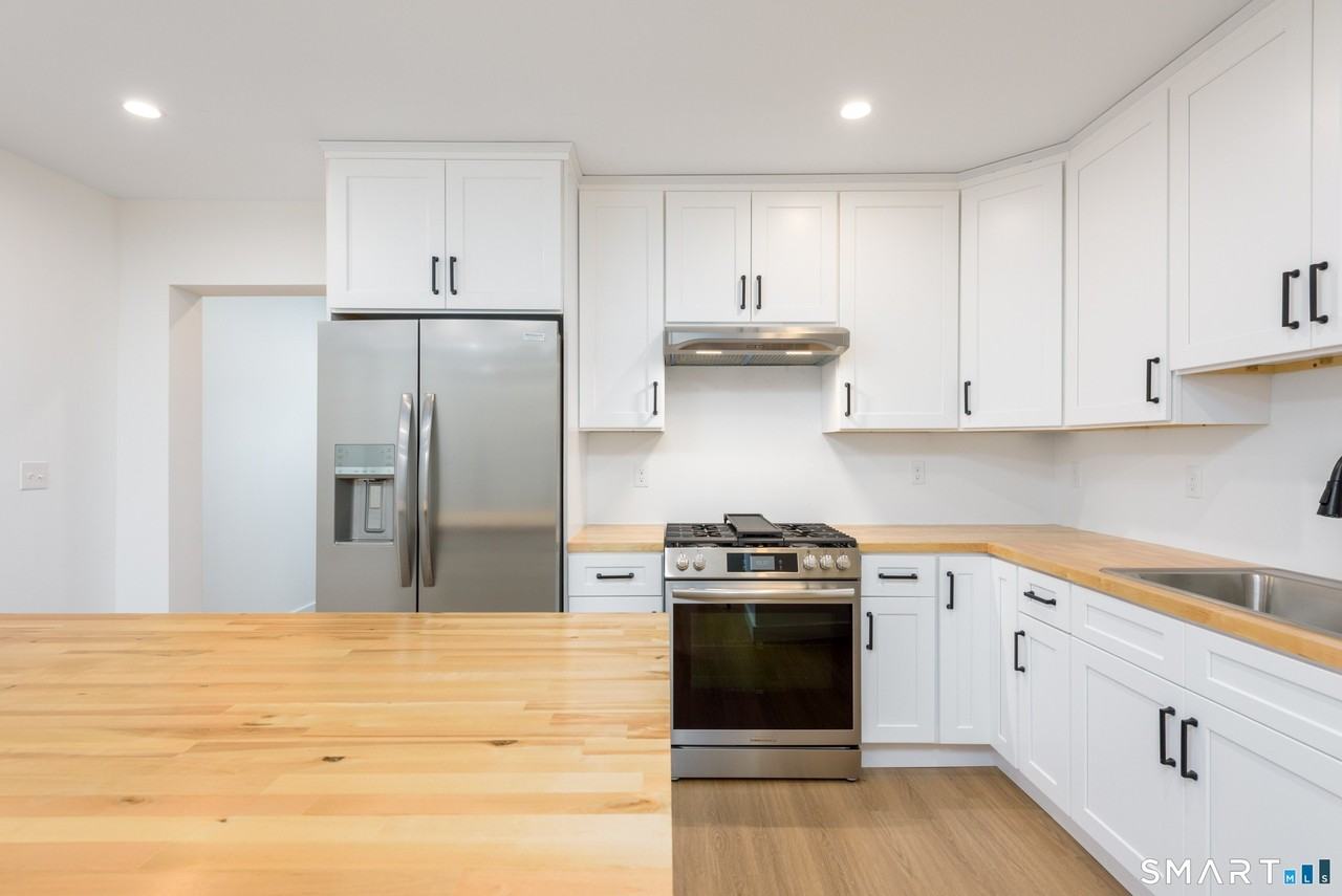 28 Townsend St - Photo 7 of 40