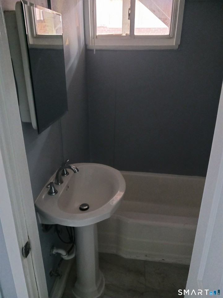 26 Crescent St Apt 4 #4 - Photo 3 of 12