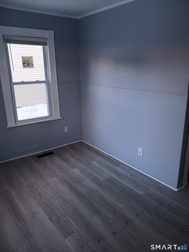 28 Crescent St Apt 2 #2 - Photo 5 of 10