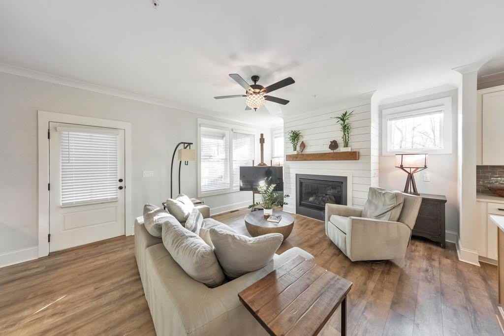 320 Oak Arms Way - Photo 3 of 41